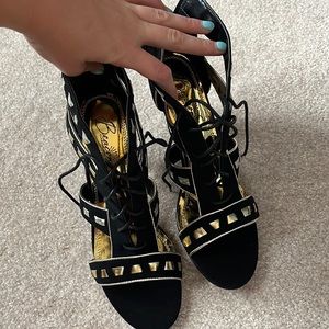 Beacon Fashion and Fit heels with laces size 11
